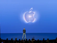 Ternus i Joswiak wyjaśniają, dlaczego to właśnie teraz był czas na iPhone’a Duo