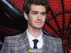 Samolot pełen celebrytów musiał awaryjnie lądować. Wśród nich Andrew Garfield. "Zapach dymu"