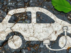 Co czwarty Niemiec chce przesiąść się do auta elektrycznego. Dominuje jeden argument