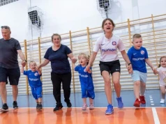 Bezpłatne zajęcia sportowe dla dzieci z niepełnosprawnościami. „Fruwaj z Orłami” działa w Ząbkach