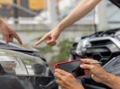Sprzedajesz auto? Nowa metoda oszustów "na palec"