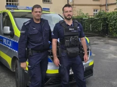 Roczne dziecko zostało w zamkniętym samochodzie. Liczyła się każda chwila