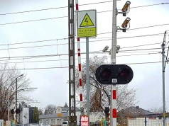 Red Light na wszystkich przejazdach kolejowych? Chcą, by mandaty za wjazd były nieuniknione