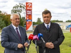 Posłowie PiS o cenach paliw. Padł apel do rządu
