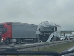 Zderzenie ciężarówek na S7. Są utrudnienia