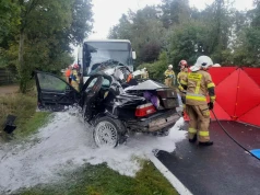 Zderzenie BMW z autobusem. Trzy osoby nie żyją