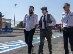 Sebastian Vettel wraca do ścigania w Race of Champions. Zmierzy się z Bottasem