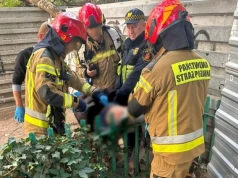 Śródmieście. Nadział się na metalowe ogrodzenie i trafił do szpitala. Usunięcie przęsła musiało się tam odbyć