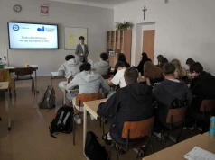 Jutro w I LO w Wieluniu podsumowanie projektu „Zhakuj dezinformację. Nie daj się nabrać w sieci”