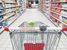 Skanowanie produktów przy półce? Auchan testuje “inteligentne” wózki