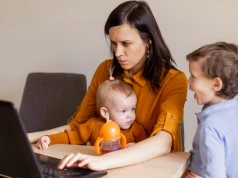 Mąż zarabia 14 tys., ona 7 tys. "Mąż zgromadził pokaźną poduszkę finansową"