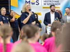 Niezapomniana lekcja z Otylią Jędrzejczak. Rzeszowskie uczennice spotkały mistrzynie sportu