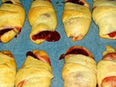 Rogaliki nie będą się sklejać podczas pieczenia. Prosty trik robi robotę