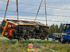 "Ona wyglądała jakby spała". Partner ofiary o tragedii na przejeździe. Maszyniści apelują