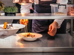Rosnące zadłużenie branży HoReCa i turystyki. Sektor ma do oddania niemal 527 mln zł