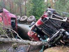 Nie żyją dwie osoby. Ofiary zderzenia trzech samochodów