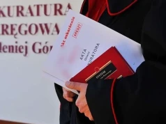 Sąsiedzka sprzeczka zakończyła się na stole operacyjnym. Jeden zaatakował drugiego nożem