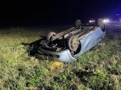 Dachowało auto. Dwie osoby trafiły do szpitala
