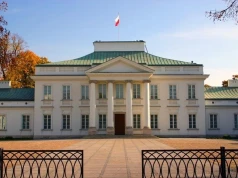 Weto prezydenta zatrzymało państwowy e-Dziennik. Rodzice nadal płacą za cyfrową wygodę