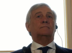 Krytyka spadła na włoskiego wicepremiera. Radził synowi: "Atrakcyjna kobieta cię zdradzi"