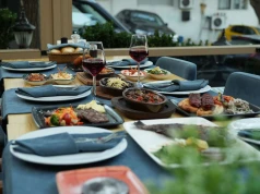 Restauracja może żądać pieniędzy za rezerwację stolika. Ale pod jednym warunkiem