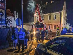Pożar kamienicy. Ewakuowano pięć osób