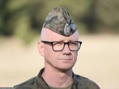 "Ręce nam opadły". Ważny generał odchodzi ze stanowiska