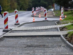 Nowy chodnik przy ul. Przy Torze. Prace już trwają
