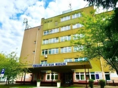 Sprawa lekarza, który miał pracować 72 godziny na dobę, zawieszona
