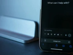 ChatGPT "pamięta" Twoje rozmowy i uczy się na nich. Jak to wyłączyć w 2 minuty?