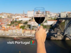 Odwiedź jarmark bożonarodzeniowy w Porto 🎄✈️ Loty i 4* hotel Mercure w centrum za 909 PLN