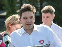 Dlaczego prokuratura wciąż nie przesłuchała Kacprzyka? "Wszystko wyjaśni się w pierwszej połowie października"