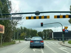 Ciężarówki ignorowały zakaz na Mistrzejowickiej. Pojawiły się bramownice