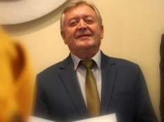 Na hali sportowej w Legnicy zawiśnie tablica poświęcona Lesławowi Rozbaczyło