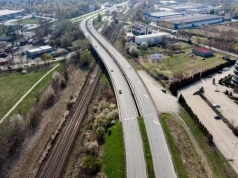 Odcinkowy pomiar prędkości na Sobieskiego tylko w jedną stronę. Kamery poczekają 2 lata