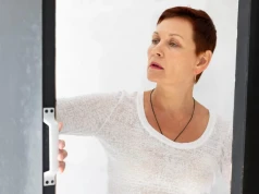 ZUS ostrzega przed płatnymi pośrednikami. Jak bezpłatnie załatwić formalności?