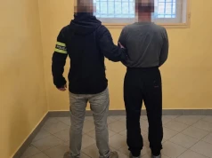 100 000 zł w pudełku po ciastkach. Mieszkanka Giszowca myślała, że bierze udział w policyjnej akcji
