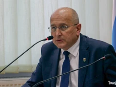 „Żyjemy w przedziwnej krainie”. Radny o projekcie „kibla” za 200 000 zł.