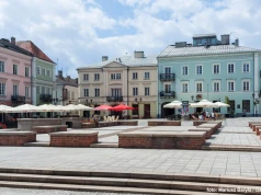 Murek na rynku piotrkowskim. Zabytek czy zbytek?