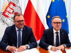 Nowy rozdział dla lotniska w Radomiu? PPL i miasto podpisały porozumienie