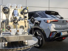 Do czego może służyć Opel Mokka GSE? Zwinnie wejdzie w zakręt i zaparzy kawę