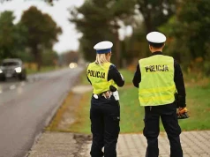 14-latek prowadził samochód. Obok siedział jego matka, a z tyłu 8-latek