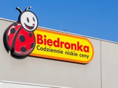 Biedronka przeceniła plecak ewakuacyjny o 52 proc. W zestawie już 15 elementów