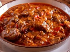 Zupa kebabowa idealna na jednogarnkowy obiad. Syci, jest pyszna i mam pewność, co znajduje się w środku