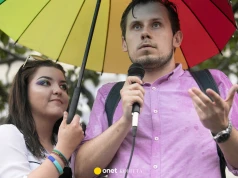 Były ksiądz Łukasz Kachnowicz ożenił się w Danii. "Wracamy. Jako mężowie"