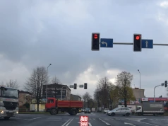 Białe światło na sygnalizacji. Naukowcy chcą zmienić zasady dla aut bez kierowców