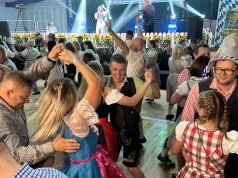 Szaleństwo na parkiecie i tańce na stołach – to największy Oktoberfest!
