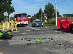 Nie żyje motocyklista. Zderzenie z busem (ZDJĘCIA)