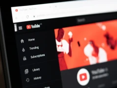 YouTube zawiesza się na najdroższych smartfonach Samsung