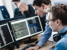 AI przyspiesza pracę, ale pieniądze mogą popłynąć gdzie indziej. Ostrzeżenie dla Polski